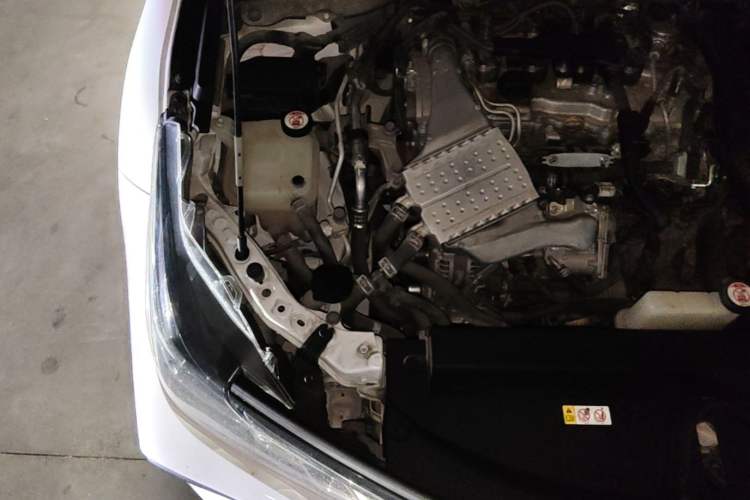Used Toyota Corolla 2019 1.2T S-CVT GL-i Elite Edition Engine Bay Right