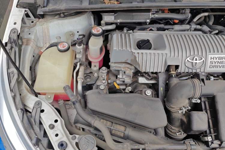 Used Toyota Corolla 2019 Dual-Engine 1.8L E-CVT GL-i Pioneer Edition Engine Bay Right