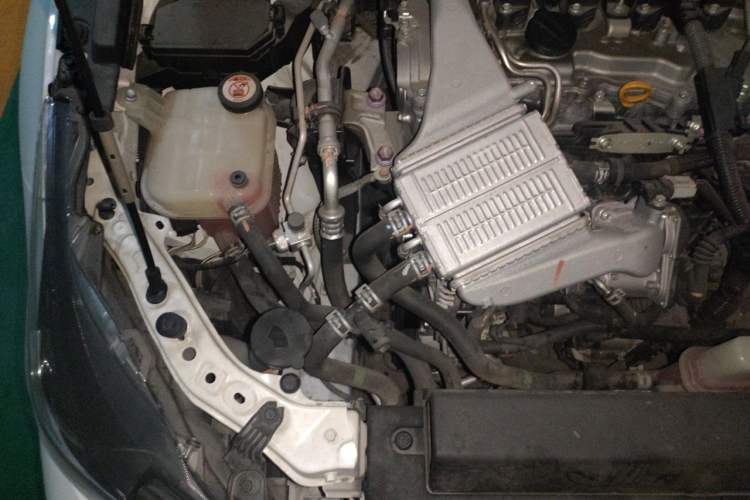 Used Toyota Corolla 2019 1.2T S-CVT GL-i Luxury Edition Engine Bay Right