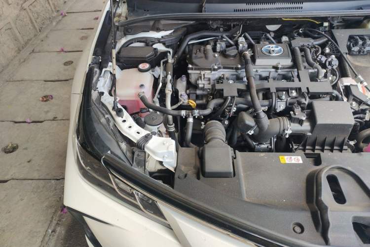 Used Toyota Corolla 2019 Dual-Engine 1.8L E-CVT GL-i Elite Edition Engine Bay Right