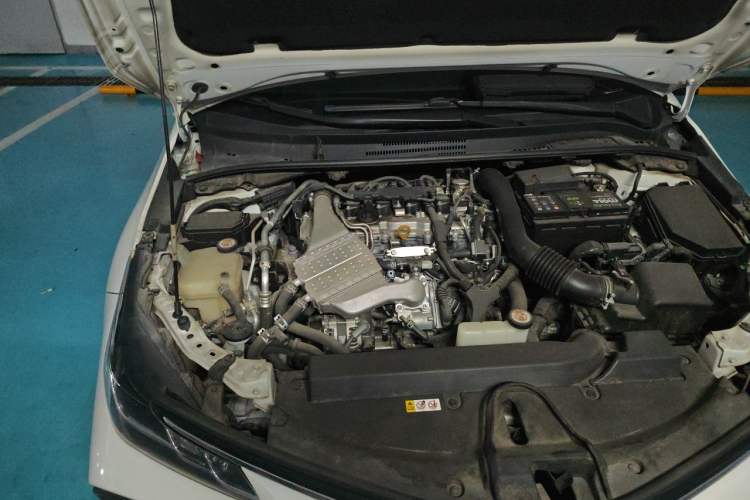 Used Toyota Corolla 2019 1.2T S-CVT GL-i Luxury Edition Engine Bay Right