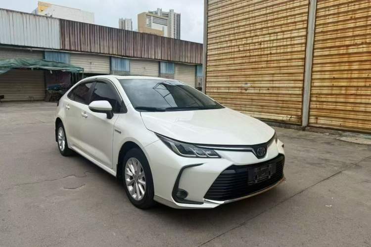 Used Toyota Corolla 2019 Dual-Engine 1.8L E-CVT GL-i Elite Edition Front Right 45 Deg