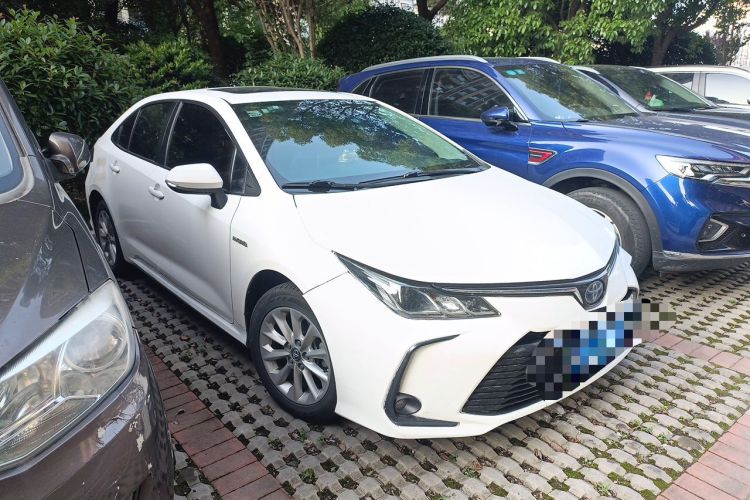 Used Toyota Corolla 2019 Dual-Engine 1.8L E-CVT GL-i Elite Edition Front Right 45 Deg