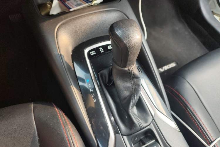 Used Toyota Corolla 2019 Dual-Engine 1.8L E-CVT GL-i Elite Edition Gear Lever