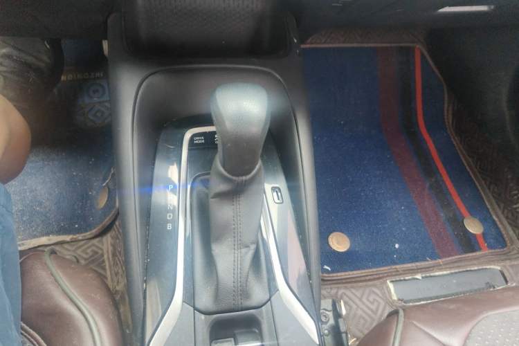 Used Toyota Corolla 2019 Dual-Engine 1.8L E-CVT GL-i Elite Edition Gear Lever