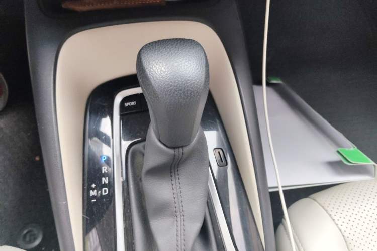 Used Toyota Corolla 2019 1.2T S-CVT GL-i Elite Edition Gear Lever