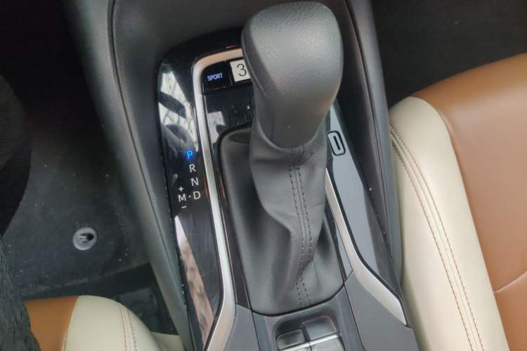 Used Toyota Corolla 2019 1.2T S-CVT GL Pioneer Edition Gear Lever