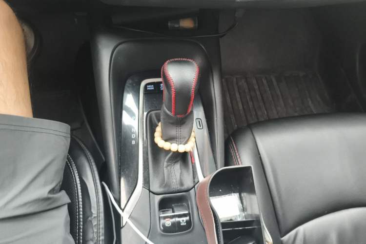 Used Toyota Corolla 2019 Dual-Engine 1.8L E-CVT GL-i Elite Edition Gear Lever