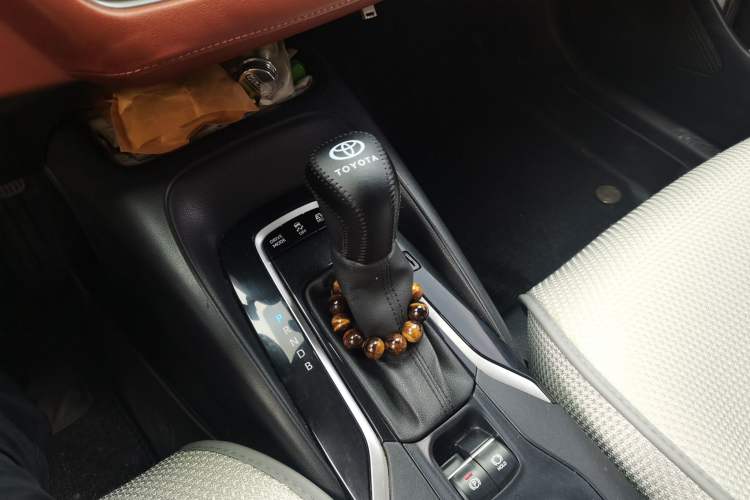 Used Toyota Corolla 2019 Dual-Engine 1.8L E-CVT GL-i Pioneer Edition Gear Lever