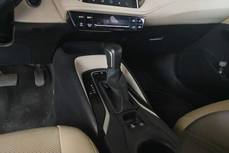 Used Toyota Corolla 2019 1.2T S-CVT GLX-i Flagship Edition Gear Lever