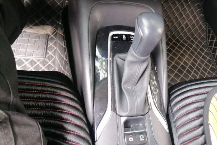 Used Toyota Corolla 2019 1.2T S-CVT GL-i Luxury Edition Gear Lever