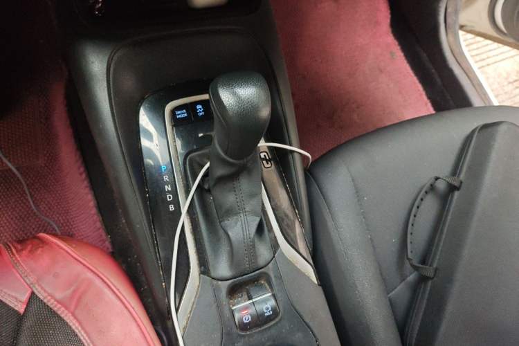 Used Toyota Corolla 2019 Dual-Engine 1.8L E-CVT GL-i Pioneer Edition Gear Lever