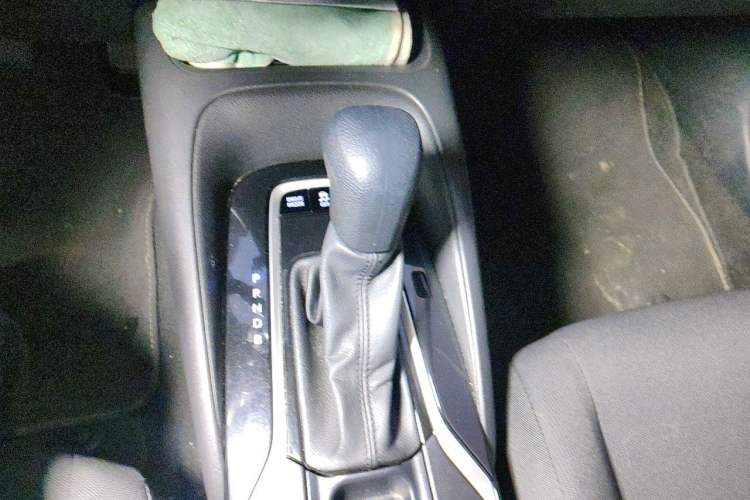 Used Toyota Corolla 2019 Dual-Engine 1.8L E-CVT GL-i Pioneer Edition Gear Lever