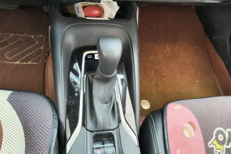 Used Toyota Corolla 2019 Dual-Engine 1.8L E-CVT GL-i Elite Edition Gear Lever