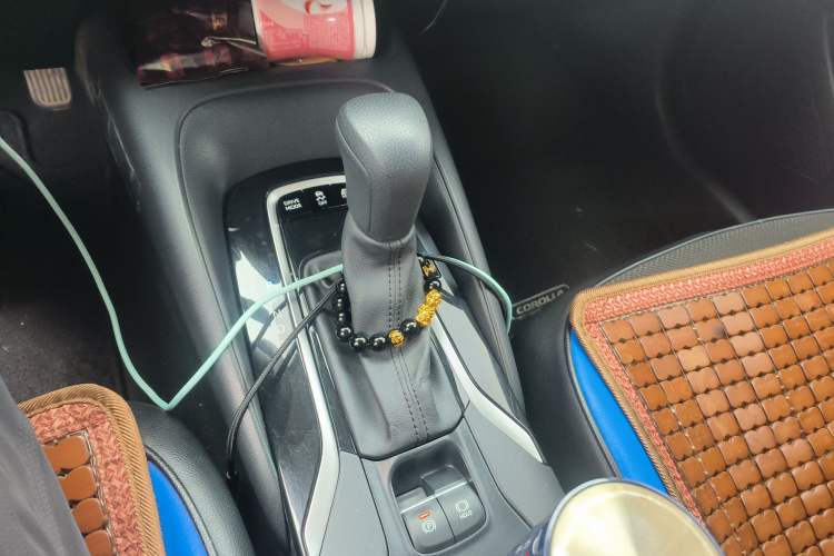 Used Toyota Corolla 2019 Dual-Engine 1.8L E-CVT GL-i Elite Edition Gear Lever