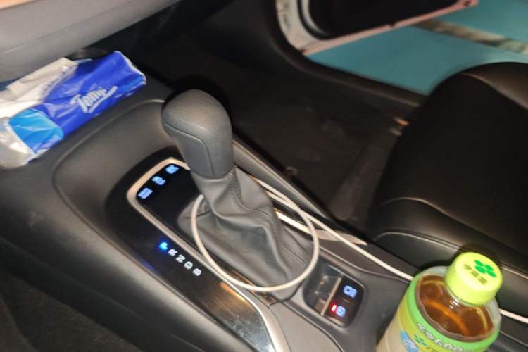 Used Toyota Corolla 2019 Dual-Engine 1.8L E-CVT GL-i Elite Edition Gear Lever