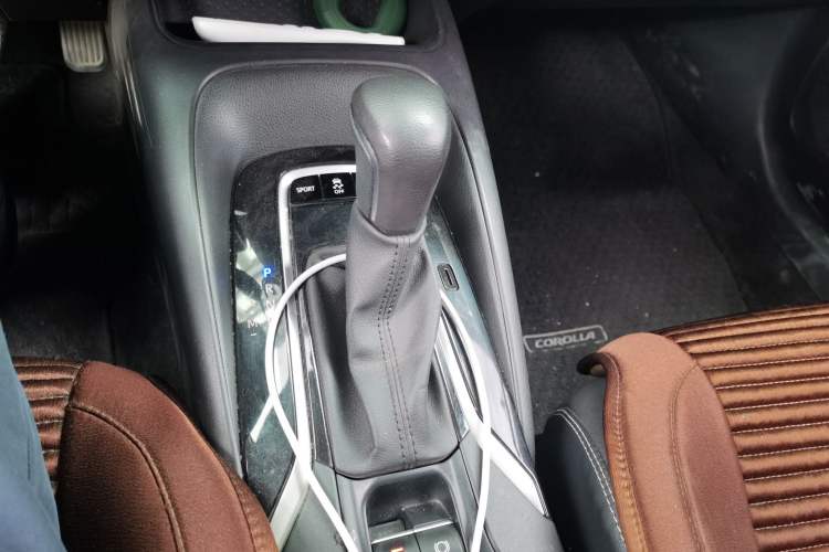Used Toyota Corolla 2019 1.2T S-CVT GL-i Luxury Edition Gear Lever
