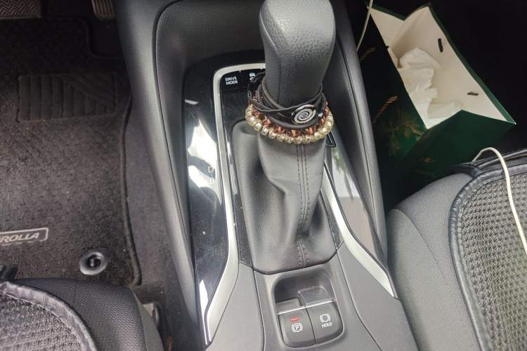 Used Toyota Corolla 2019 Dual-Engine 1.8L E-CVT GL-i Elite Edition Gear Lever