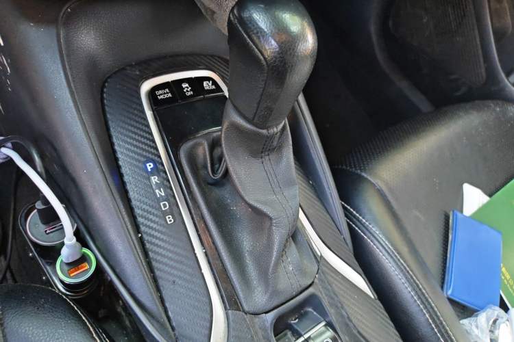 Used Toyota Corolla 2019 Dual-Engine 1.8L E-CVT GL-i Elite Edition Gear Lever