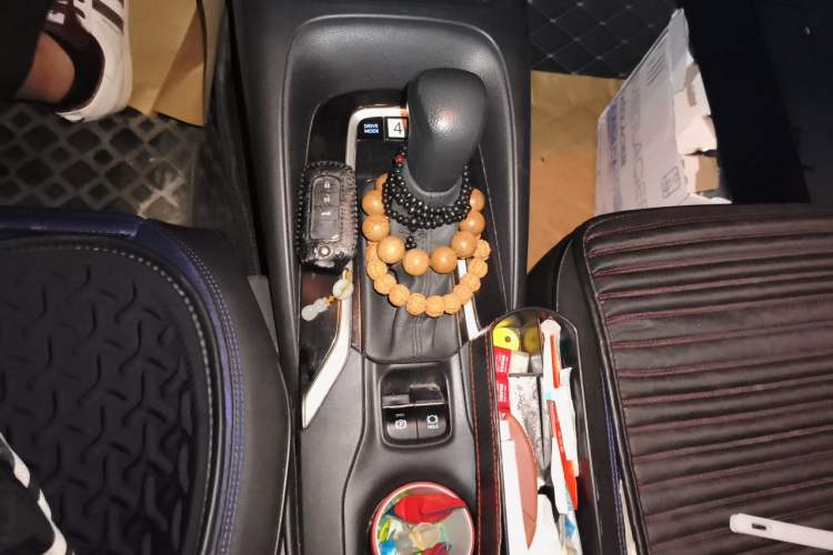 Used Toyota Corolla 2019 Dual-Engine 1.8L E-CVT GL-i Elite Edition Gear Lever