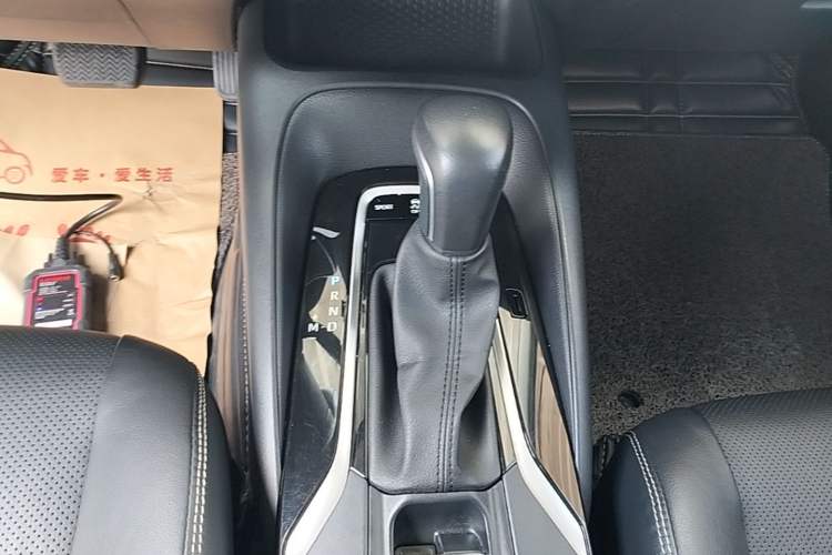 Used Toyota Corolla 2019 1.2T S-CVT GL-i Luxury Edition Gear Lever