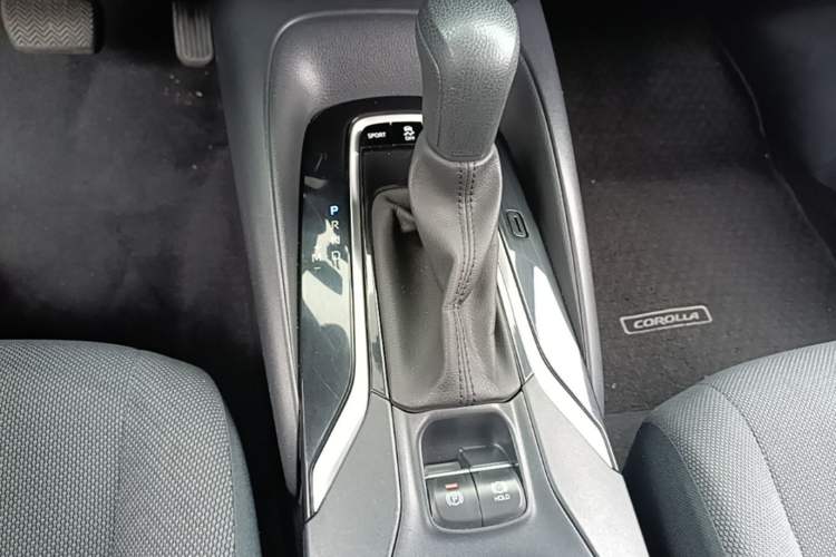 Used Toyota Corolla 2019 1.2T S-CVT GL Pioneer Edition Gear Lever