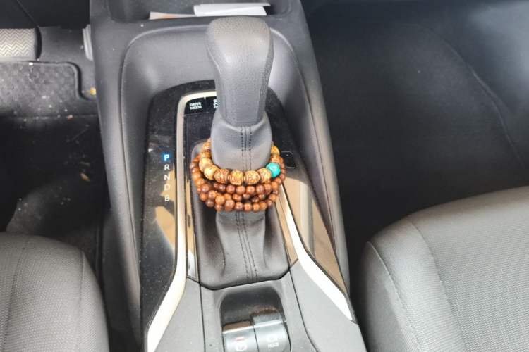 Used Toyota Corolla 2019 Dual-Engine 1.8L E-CVT GL-i Pioneer Edition Gear Lever