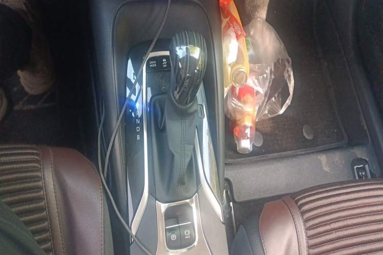 Used Toyota Corolla 2019 Dual-Engine 1.8L E-CVT GL-i Elite Edition Gear Lever