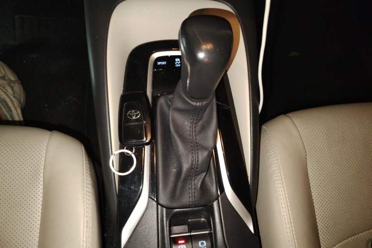 Used Toyota Corolla 2019 1.2T S-CVT GL-i Luxury Edition Gear Lever