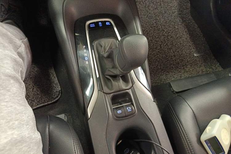 Used Toyota Corolla 2019 Dual-Engine 1.8L E-CVT GL-i Elite Edition Gear Lever