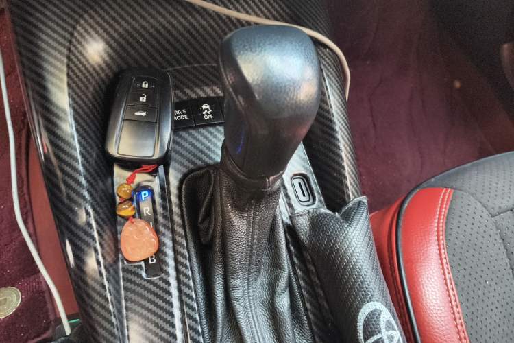 Used Toyota Corolla 2019 Dual-Engine 1.8L E-CVT GL-i Elite Edition Gear Lever
