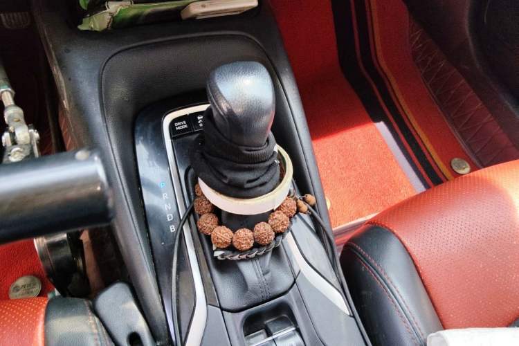 Used Toyota Corolla 2019 Dual-Engine 1.8L E-CVT GL-i Pioneer Edition Gear Lever