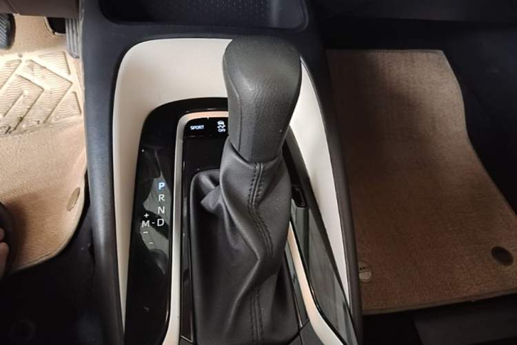 Used Toyota Corolla 2019 1.2T S-CVT GL-i Elite Edition Gear Lever