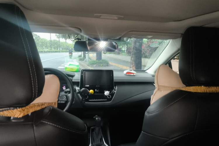 Used Toyota Corolla 2019 Dual-Engine 1.8L E-CVT GL-i Elite Edition Headliner
