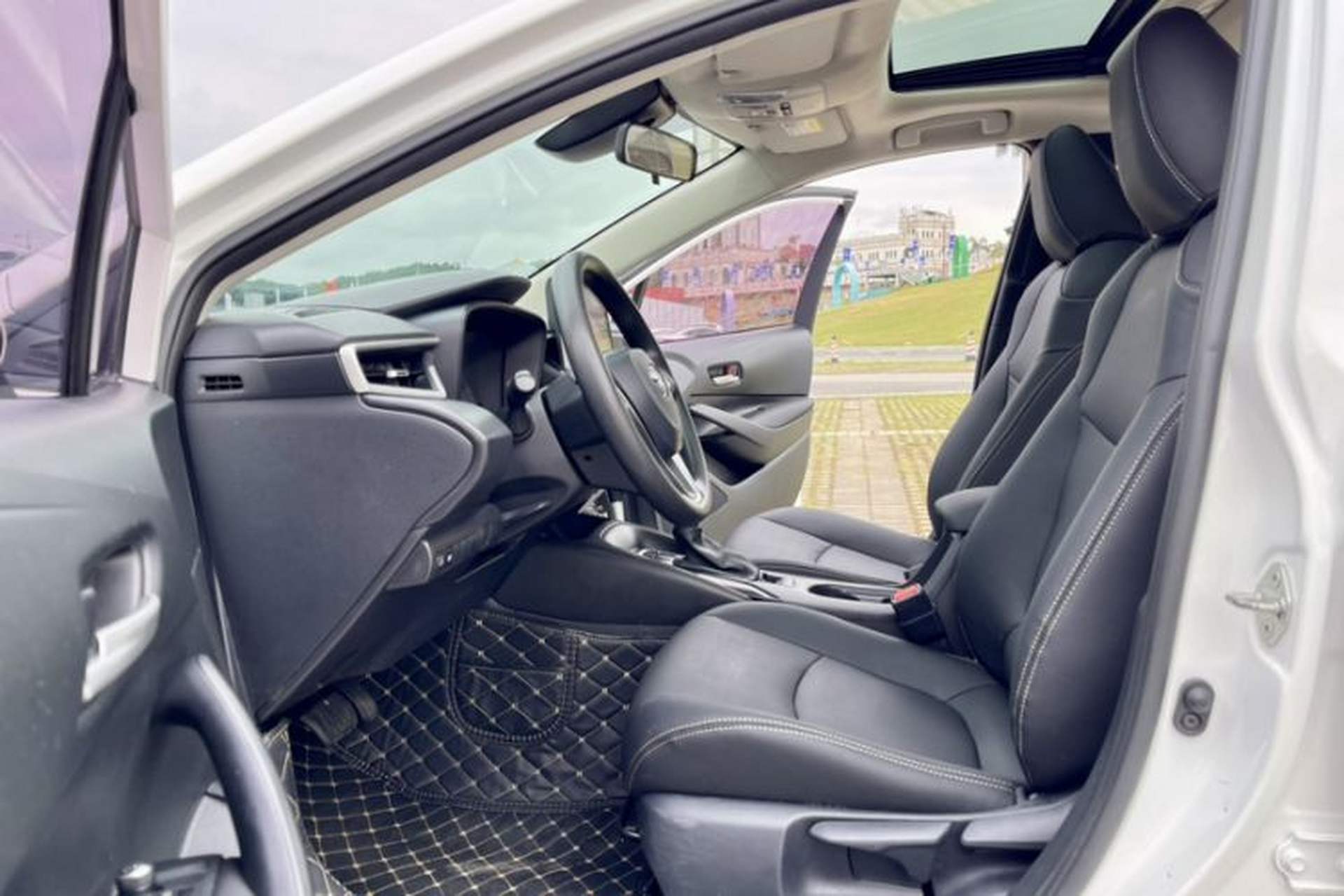 Used Toyota Corolla 2019 1.2T S-CVT GL-i Elite Edition Interior 2