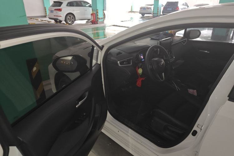 Used Toyota Corolla 2019 1.2T S-CVT GL-i Elite Edition Interior 3