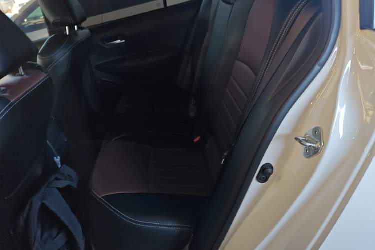 Used Toyota Corolla 2019 1.2T S-CVT GL-i Elite Edition Interior 4