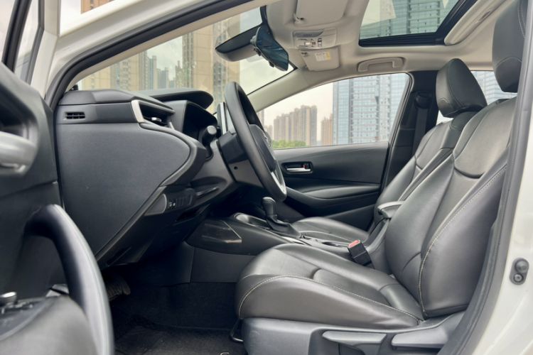 Used Toyota Corolla 2019 1.2T S-CVT GL-i Elite Edition Interior 4