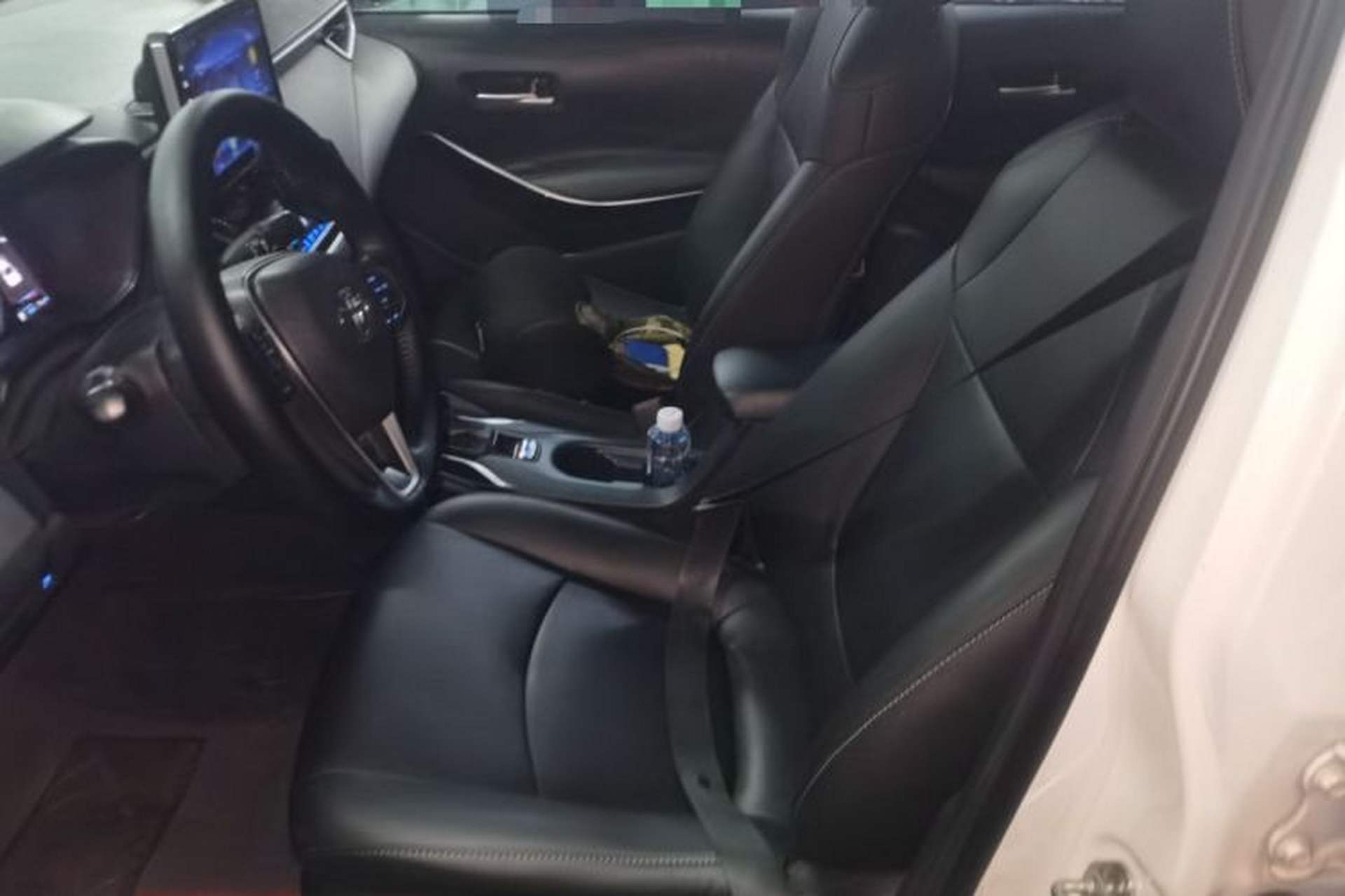 Used Toyota Corolla 2019 Dual-Engine 1.8L E-CVT GL-i Pioneer Edition Left Front Seat