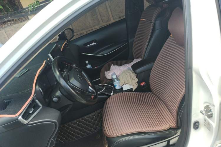 Used Toyota Corolla 2019 Dual-Engine 1.8L E-CVT GL-i Elite Edition Left Front Seat