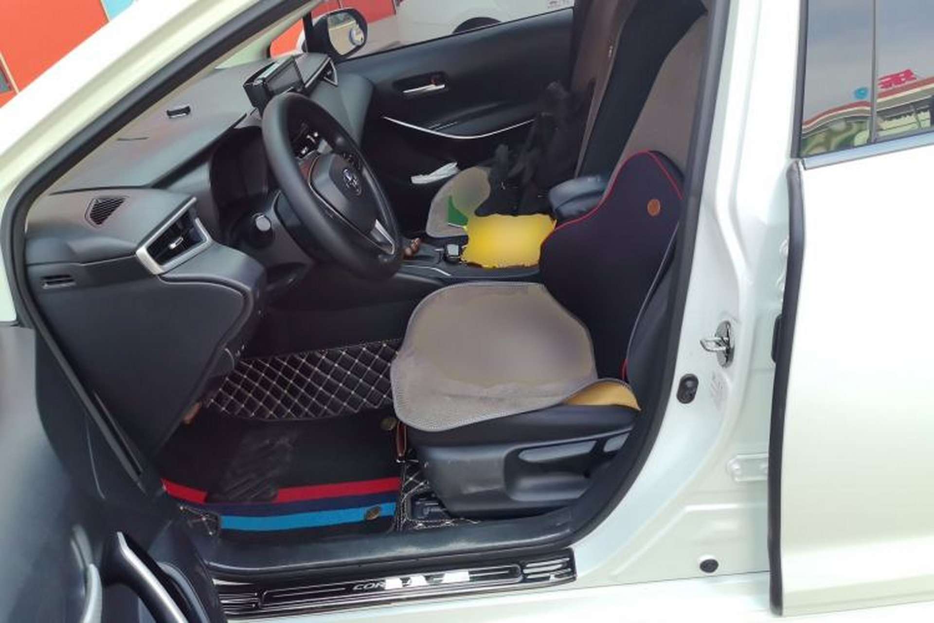 Used Toyota Corolla 2019 Dual-Engine 1.8L E-CVT GL-i Elite Edition Left Front Seat