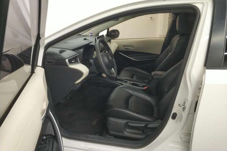 Used Toyota Corolla 2019 Dual-Engine 1.8L E-CVT GL-i Elite Edition Left Front Seat