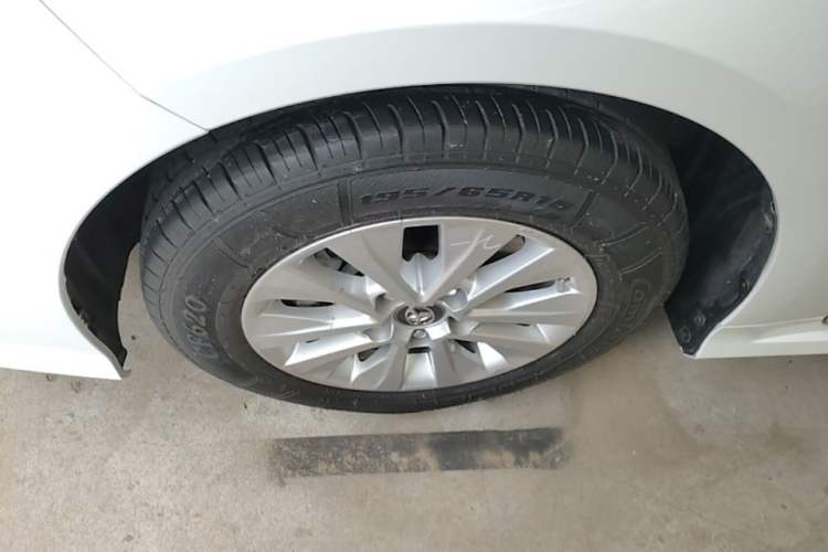 Used Toyota Corolla 2019 1.2T S-CVT GL Pioneer Edition Left Front Wheel Hub