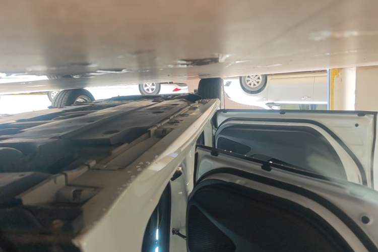 Used Toyota Corolla 2019 Dual-Engine 1.8L E-CVT GL-i Elite Edition Left Side Sill