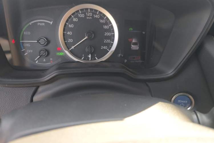 Used Toyota Corolla 2019 Dual-Engine 1.8L E-CVT GL-i Elite Edition Odometer Close Up