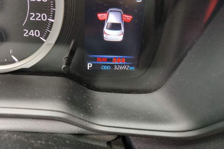 Used Toyota Corolla 2019 1.2T S-CVT GL-i Elite Edition Odometer Close Up