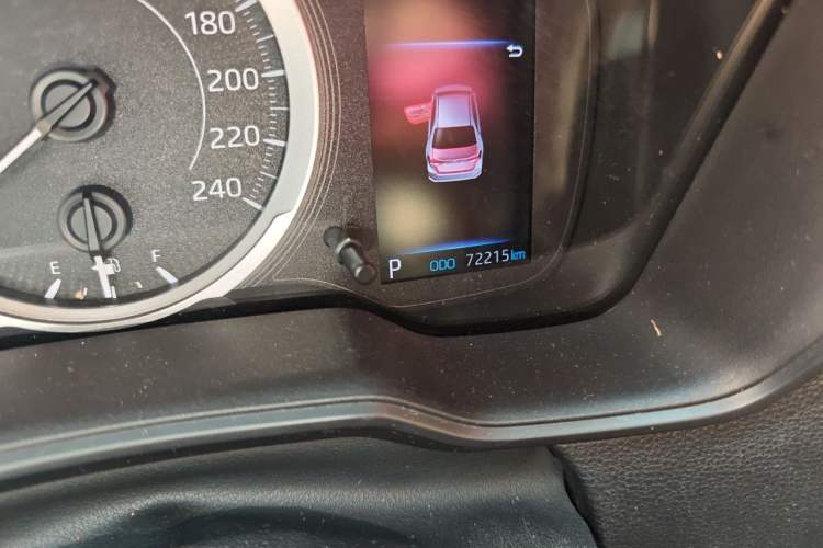 Used Toyota Corolla 2019 1.2T S-CVT GL Pioneer Edition Odometer Close Up