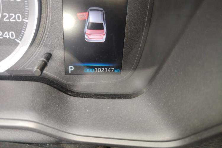 Used Toyota Corolla 2019 1.2T S-CVT GL-i Elite Edition Odometer Close Up