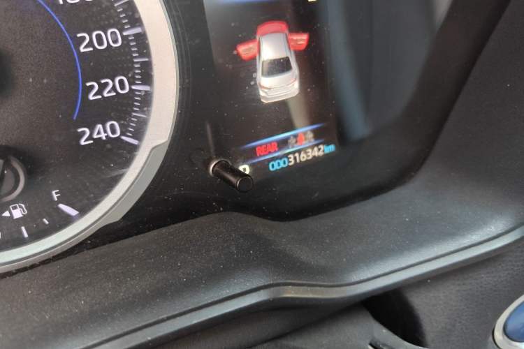 Used Toyota Corolla 2019 Dual-Engine 1.8L E-CVT GL-i Elite Edition Odometer Close Up