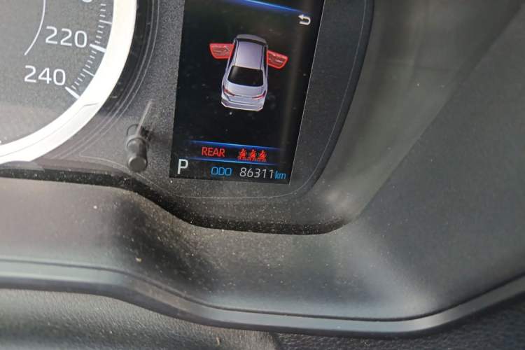 Used Toyota Corolla 2019 1.2T S-CVT GL-i Elite Edition Odometer Close Up